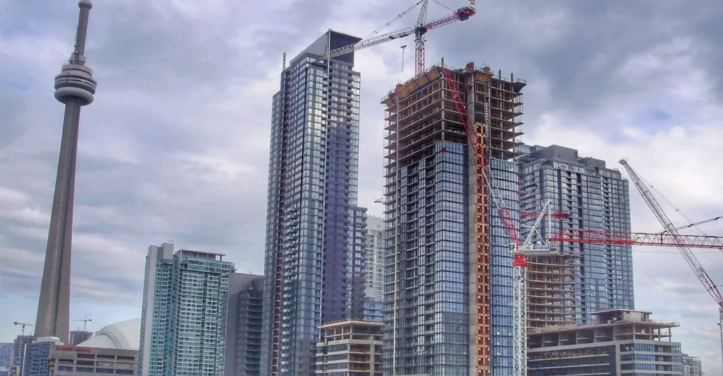 Navigating Mississauga’s Real Estate Splendor