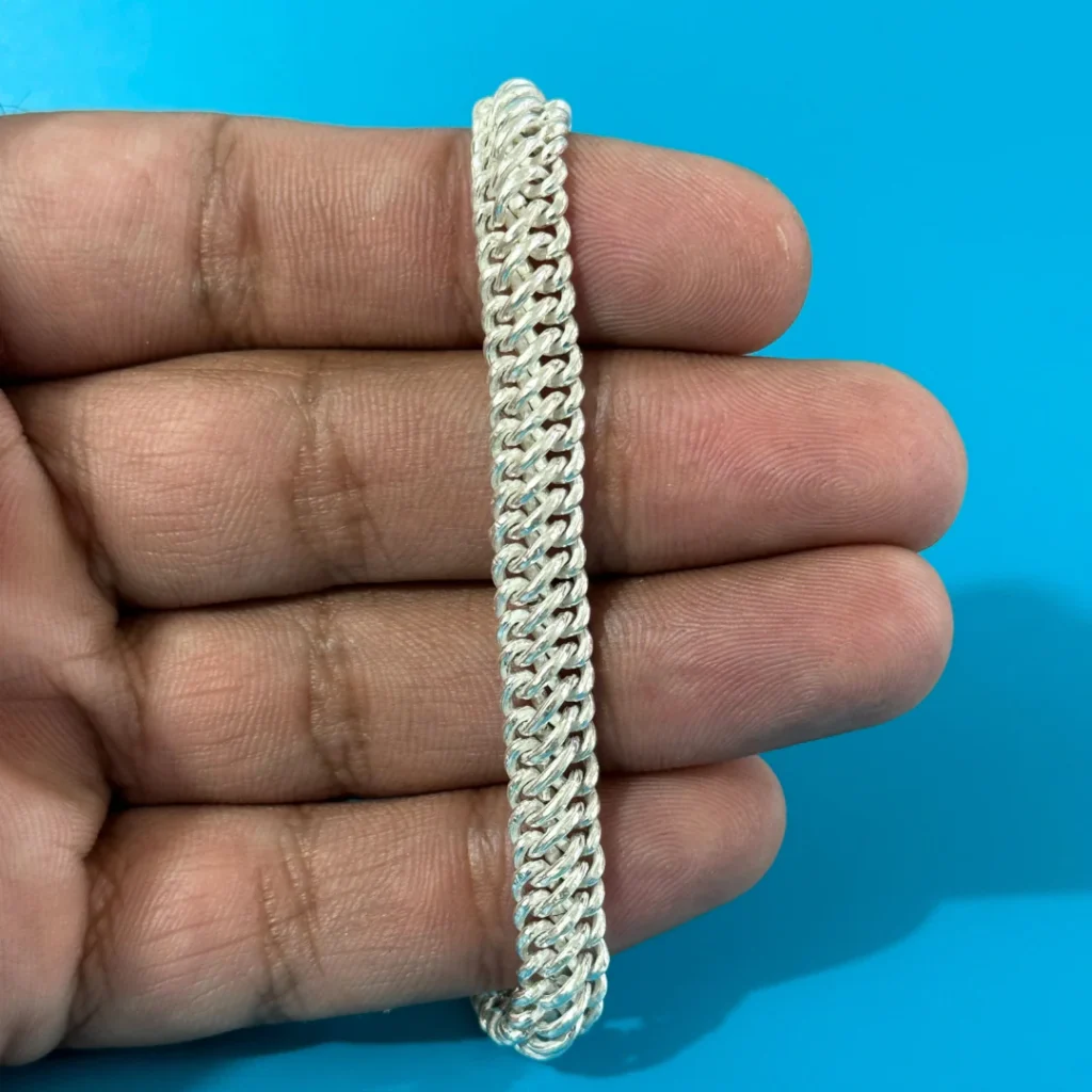 Silver Bracelets: A Guide to Choosing the Right One for You