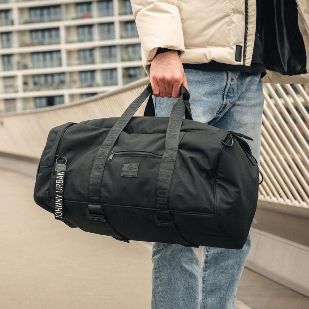 Exploring the Versatility of Duffle Bags: From Weekend Getaways to Daily Use